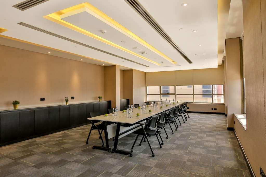 Four Points By Sheraton Production City, Dubái Facilidades foto