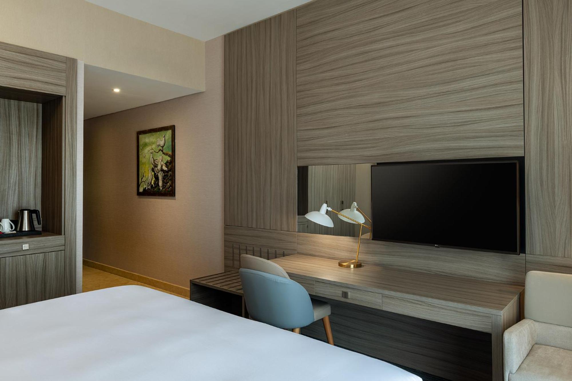 Four Points By Sheraton Production City, Dubái Exterior foto