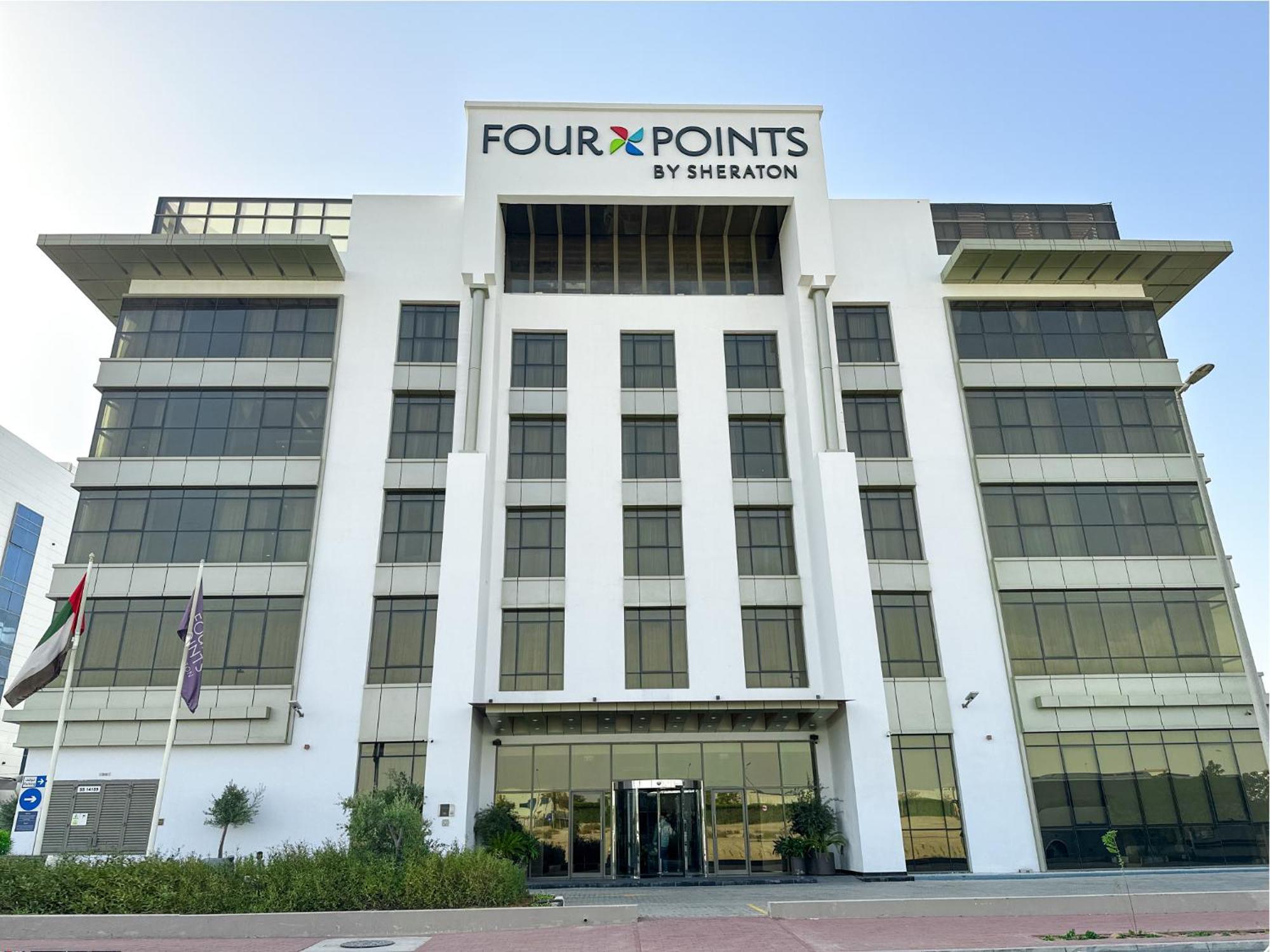 Four Points By Sheraton Production City, Dubái Exterior foto