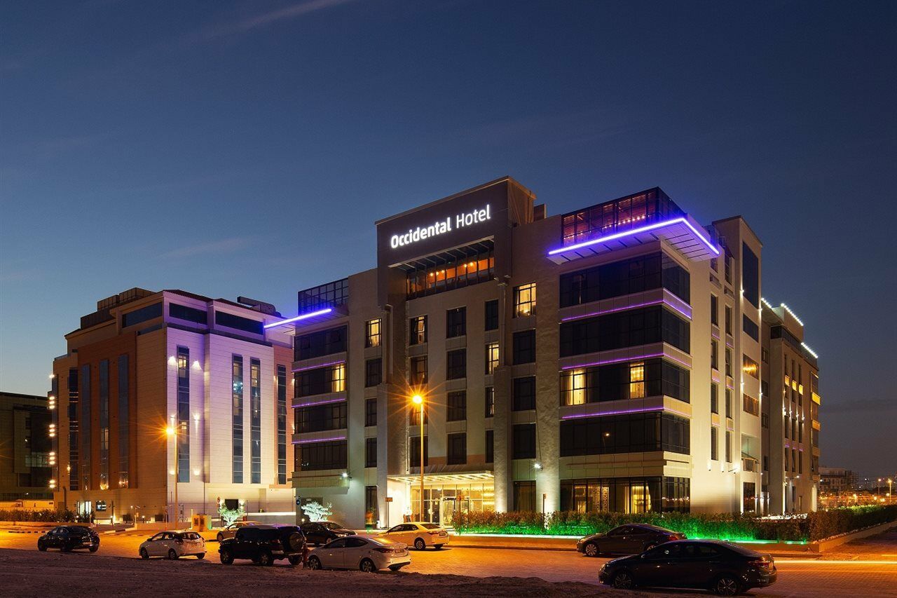 Four Points By Sheraton Production City, Dubái Exterior foto